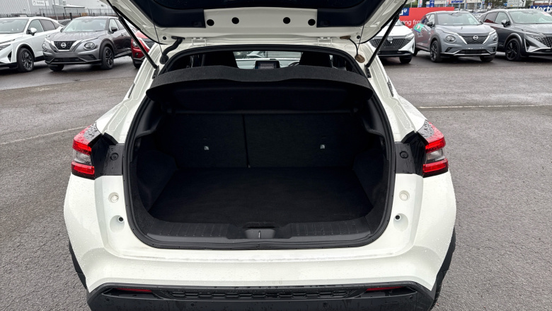 Nissan Juke 1.0 DiG-T N-Connecta 5dr Petrol Hatchback